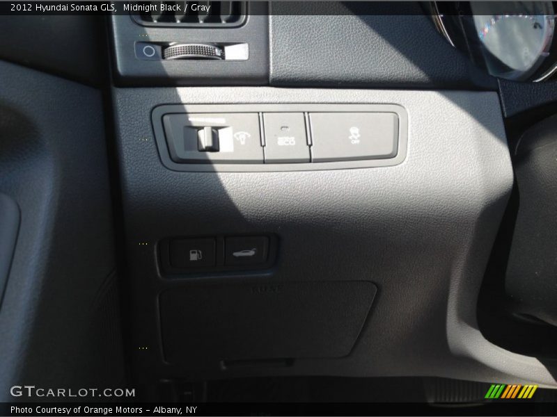 Midnight Black / Gray 2012 Hyundai Sonata GLS