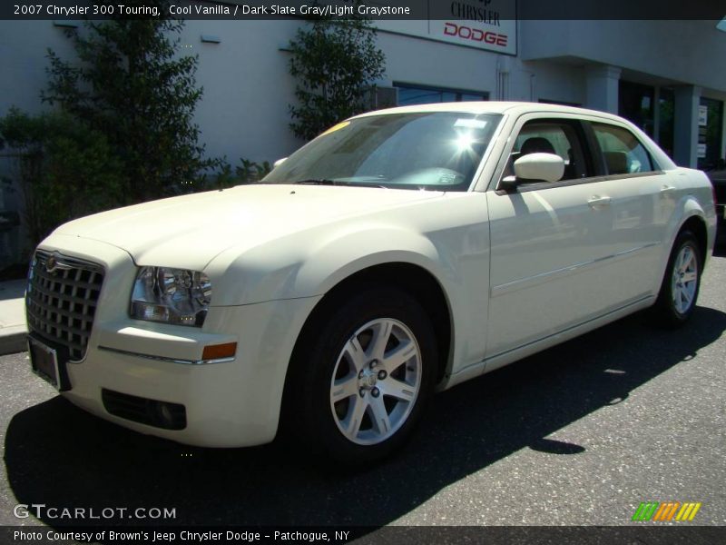 Cool Vanilla / Dark Slate Gray/Light Graystone 2007 Chrysler 300 Touring