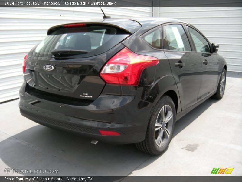 Tuxedo Black / Charcoal Black 2014 Ford Focus SE Hatchback