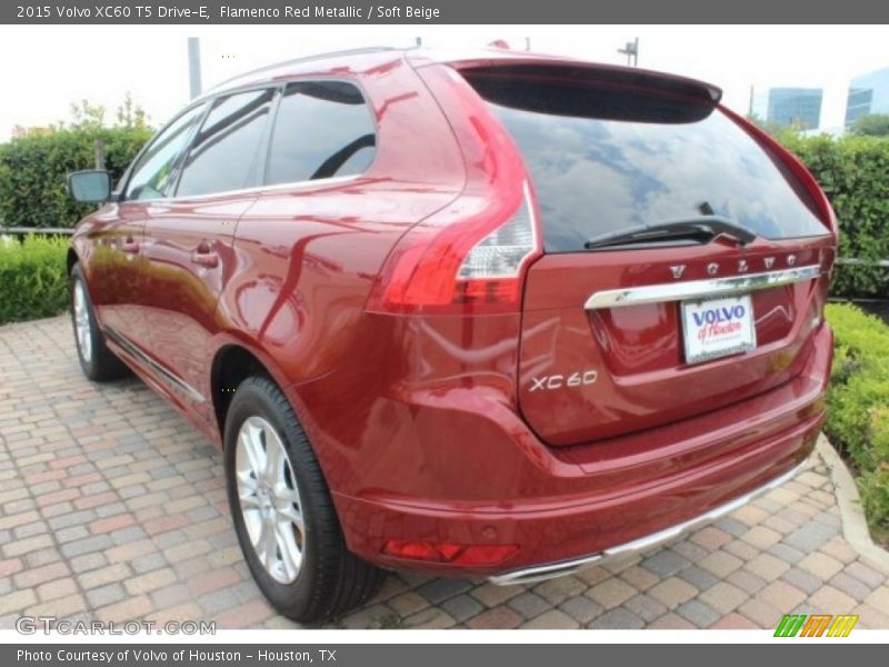 Flamenco Red Metallic / Soft Beige 2015 Volvo XC60 T5 Drive-E