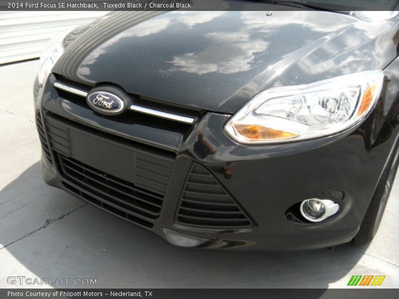 Tuxedo Black / Charcoal Black 2014 Ford Focus SE Hatchback