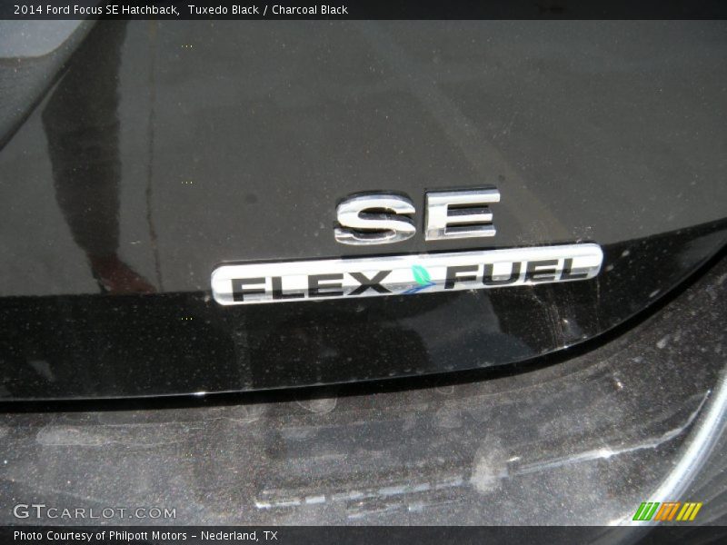 Tuxedo Black / Charcoal Black 2014 Ford Focus SE Hatchback