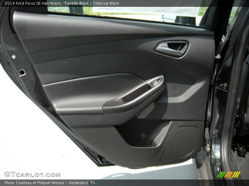 Tuxedo Black / Charcoal Black 2014 Ford Focus SE Hatchback