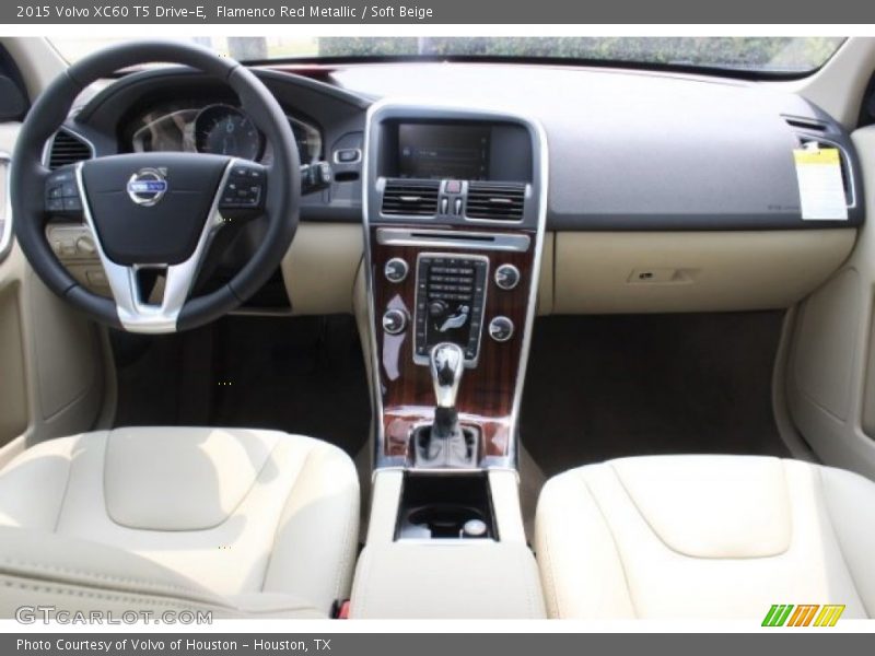 Flamenco Red Metallic / Soft Beige 2015 Volvo XC60 T5 Drive-E