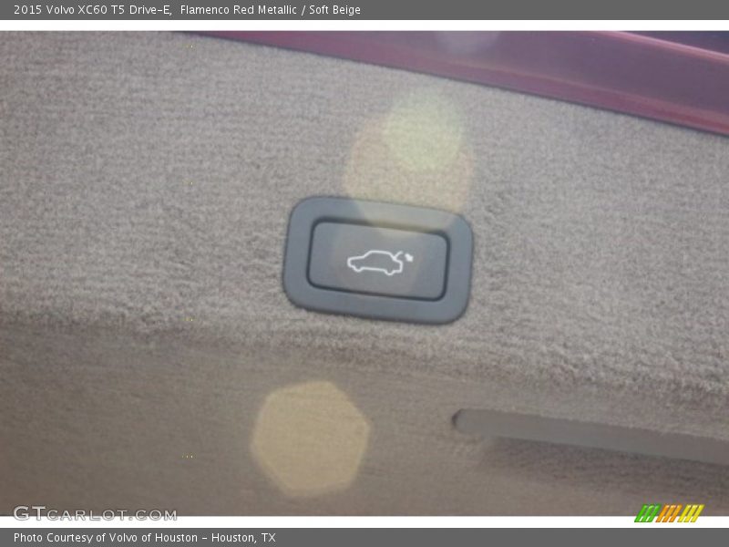 Flamenco Red Metallic / Soft Beige 2015 Volvo XC60 T5 Drive-E