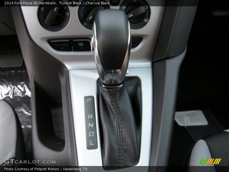 Tuxedo Black / Charcoal Black 2014 Ford Focus SE Hatchback