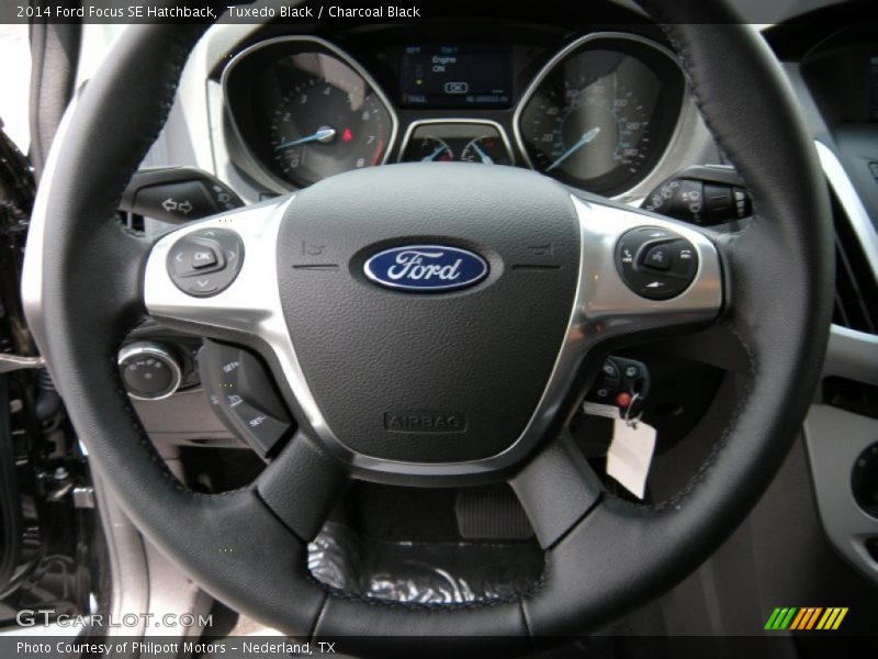 Tuxedo Black / Charcoal Black 2014 Ford Focus SE Hatchback