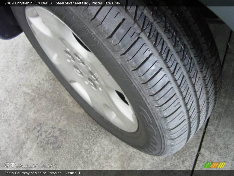 Steel Silver Metallic / Pastel Slate Gray 2009 Chrysler PT Cruiser LX