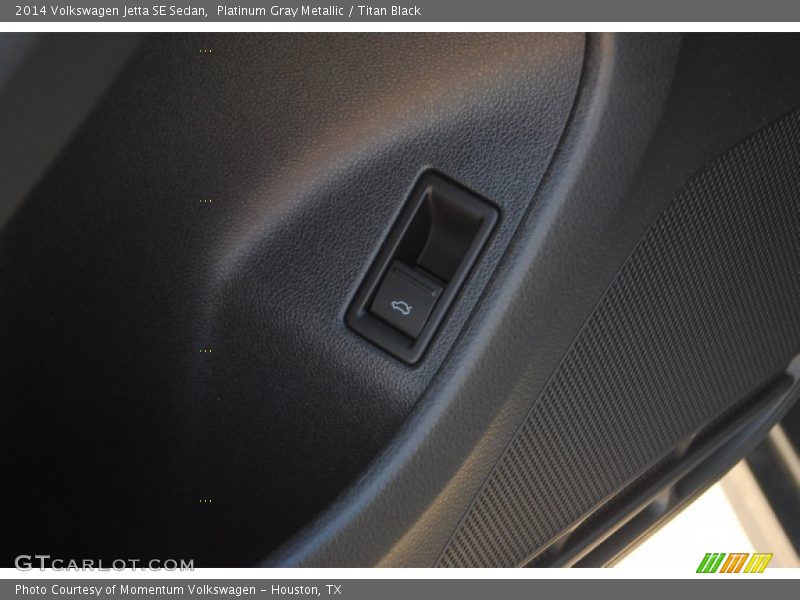 Platinum Gray Metallic / Titan Black 2014 Volkswagen Jetta SE Sedan