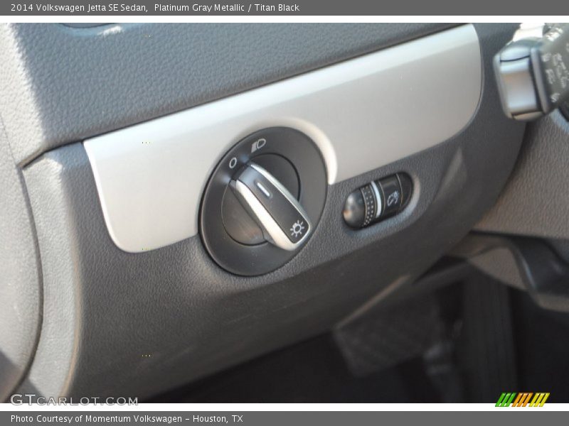 Platinum Gray Metallic / Titan Black 2014 Volkswagen Jetta SE Sedan