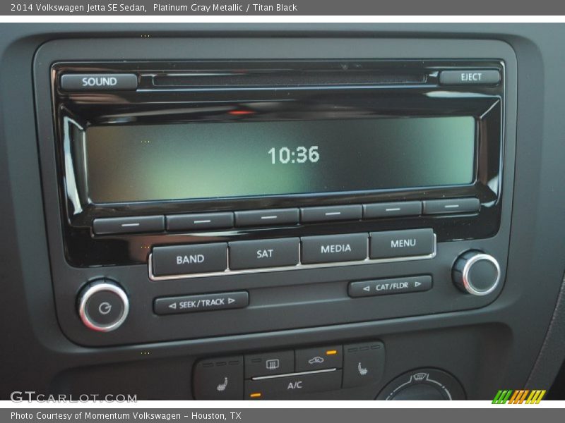 Platinum Gray Metallic / Titan Black 2014 Volkswagen Jetta SE Sedan