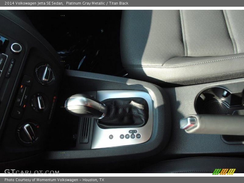 Platinum Gray Metallic / Titan Black 2014 Volkswagen Jetta SE Sedan