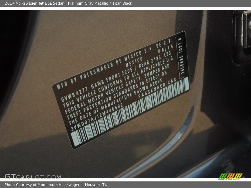 Platinum Gray Metallic / Titan Black 2014 Volkswagen Jetta SE Sedan