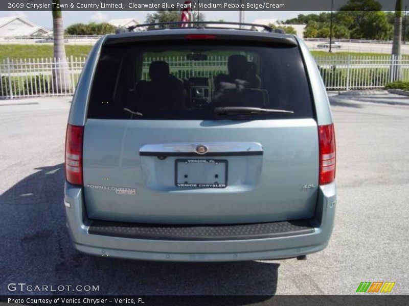 Clearwater Blue Pearl / Medium Pebble Beige/Cream 2009 Chrysler Town & Country Limited