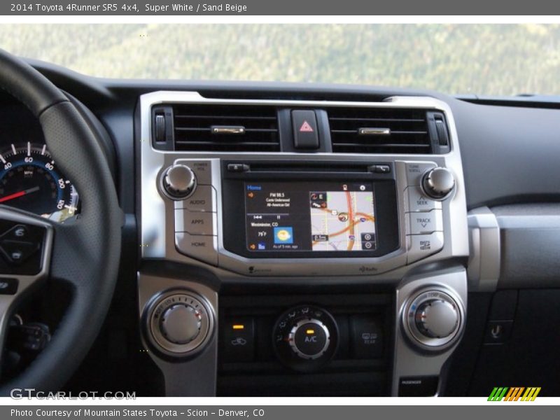 Super White / Sand Beige 2014 Toyota 4Runner SR5 4x4