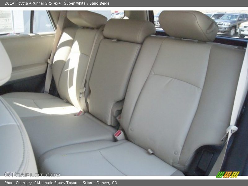 Super White / Sand Beige 2014 Toyota 4Runner SR5 4x4
