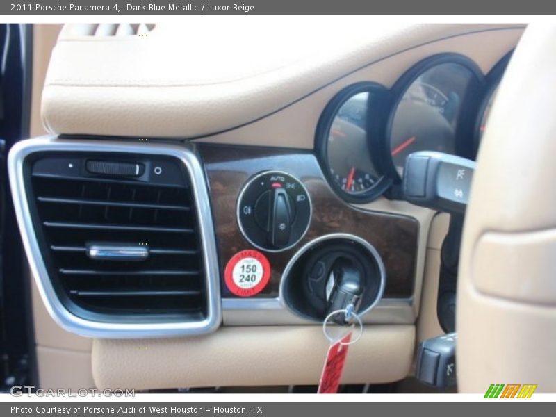 Dark Blue Metallic / Luxor Beige 2011 Porsche Panamera 4
