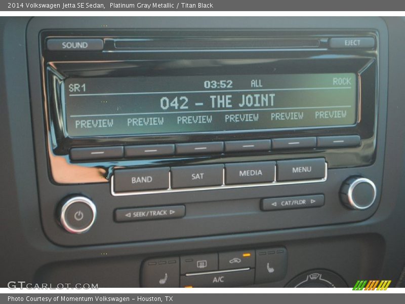 Platinum Gray Metallic / Titan Black 2014 Volkswagen Jetta SE Sedan