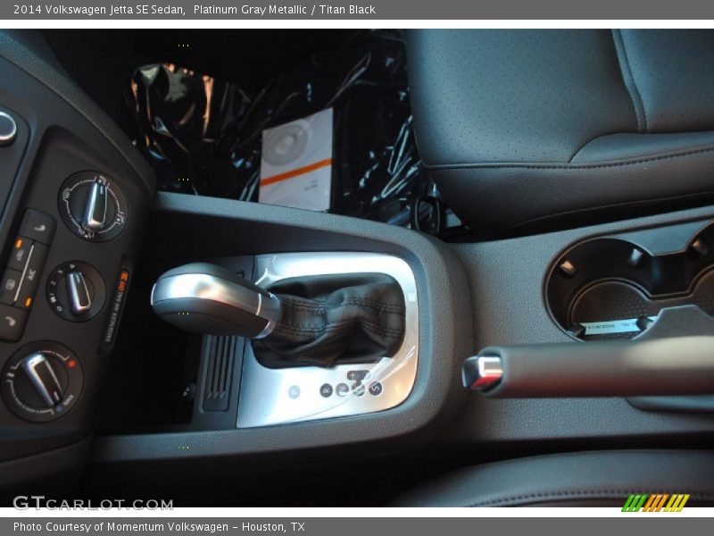 Platinum Gray Metallic / Titan Black 2014 Volkswagen Jetta SE Sedan