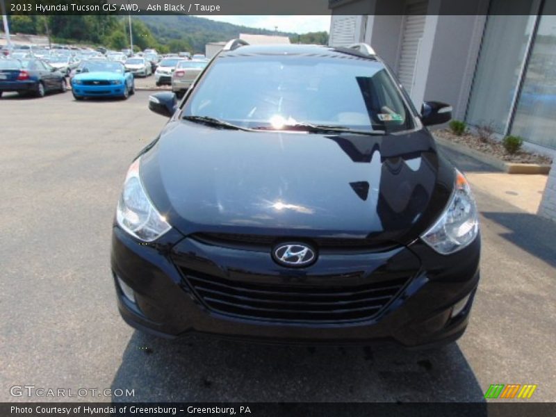 Ash Black / Taupe 2013 Hyundai Tucson GLS AWD