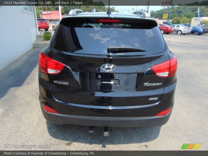 Ash Black / Taupe 2013 Hyundai Tucson GLS AWD