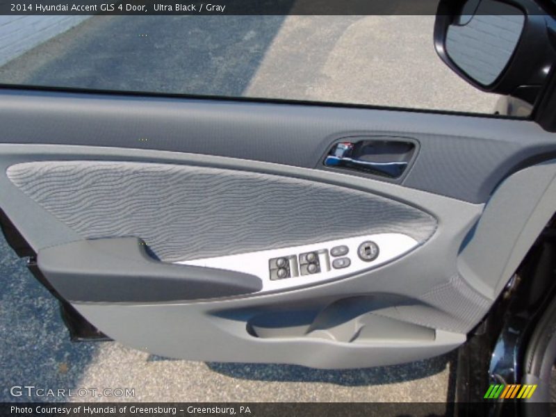 Ultra Black / Gray 2014 Hyundai Accent GLS 4 Door