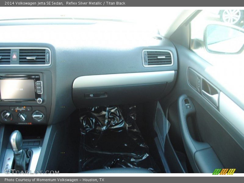 Reflex Silver Metallic / Titan Black 2014 Volkswagen Jetta SE Sedan