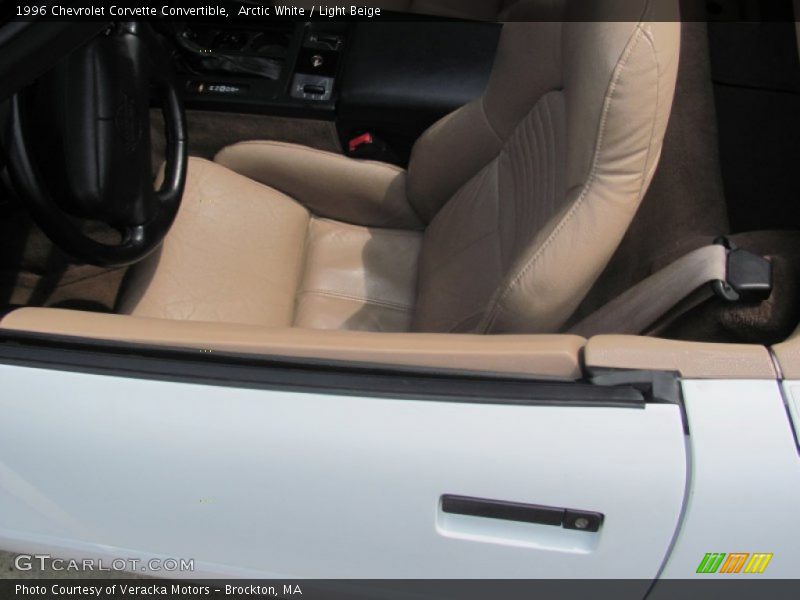 Arctic White / Light Beige 1996 Chevrolet Corvette Convertible