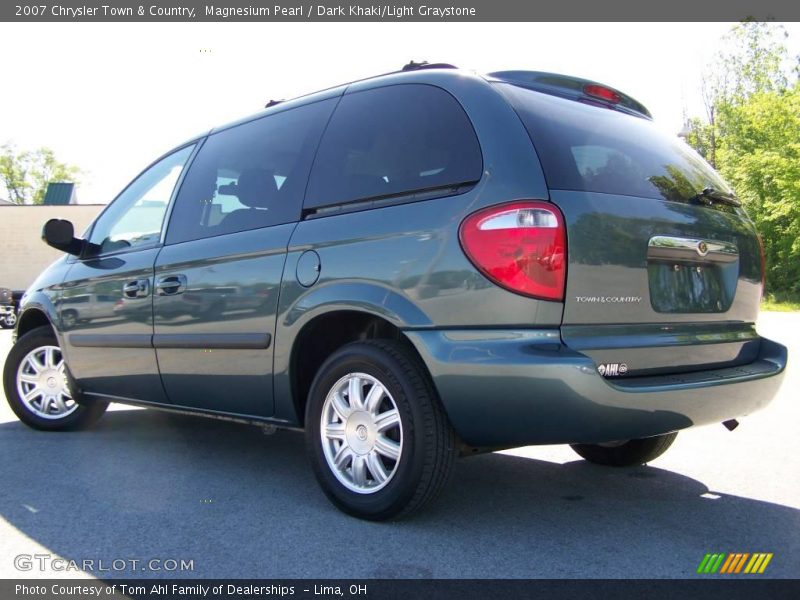 Magnesium Pearl / Dark Khaki/Light Graystone 2007 Chrysler Town & Country