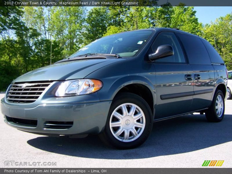 Magnesium Pearl / Dark Khaki/Light Graystone 2007 Chrysler Town & Country