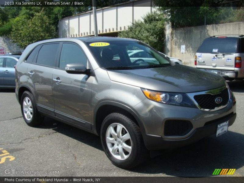 Titanium Silver / Black 2013 Kia Sorento LX