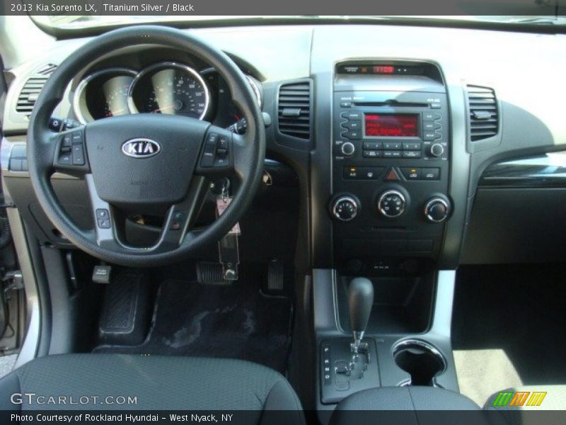 Titanium Silver / Black 2013 Kia Sorento LX