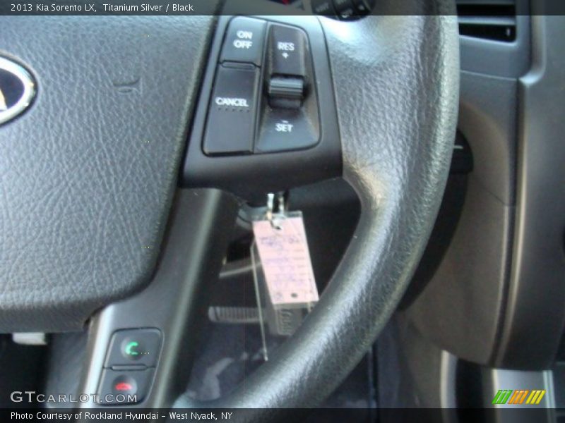 Titanium Silver / Black 2013 Kia Sorento LX