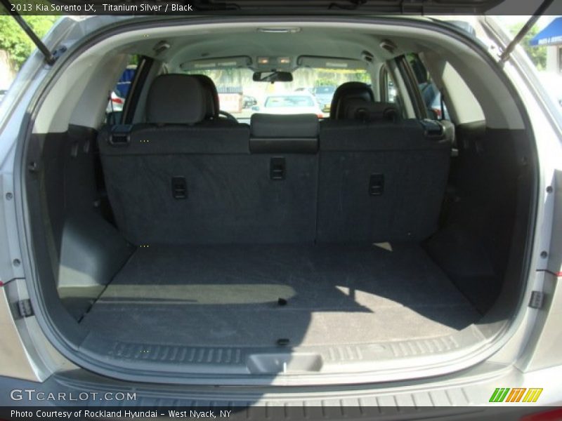 Titanium Silver / Black 2013 Kia Sorento LX