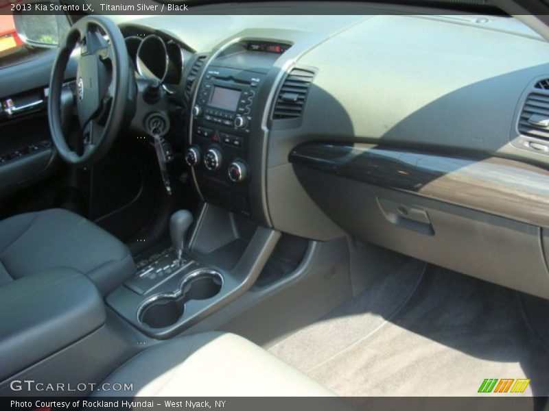 Titanium Silver / Black 2013 Kia Sorento LX