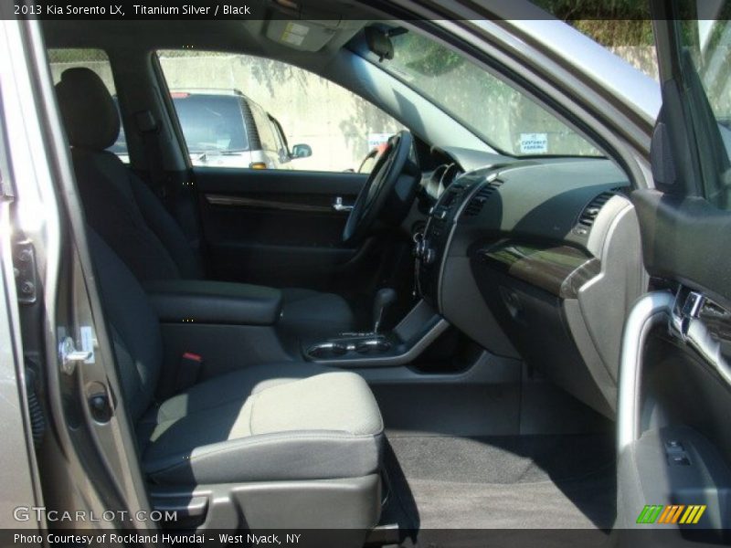 Titanium Silver / Black 2013 Kia Sorento LX