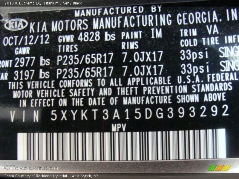 Titanium Silver / Black 2013 Kia Sorento LX