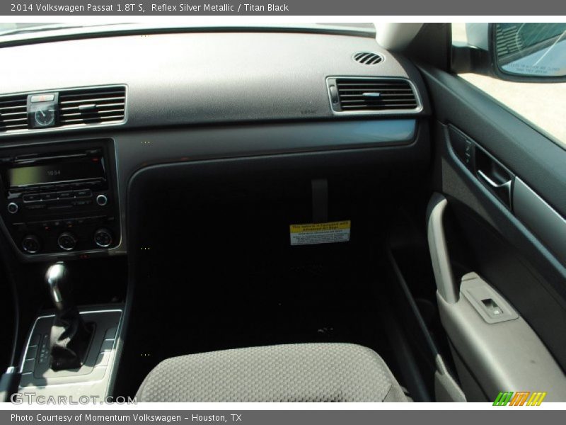 Reflex Silver Metallic / Titan Black 2014 Volkswagen Passat 1.8T S