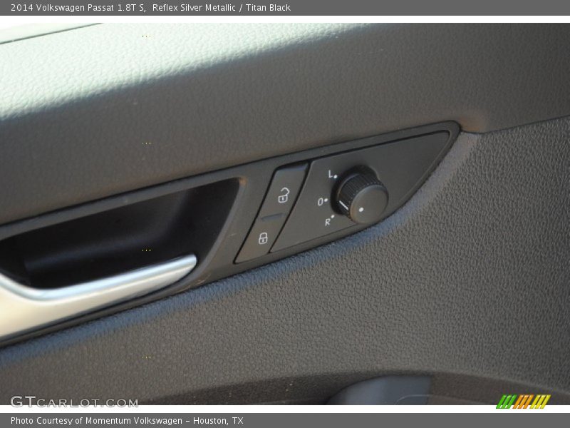 Reflex Silver Metallic / Titan Black 2014 Volkswagen Passat 1.8T S