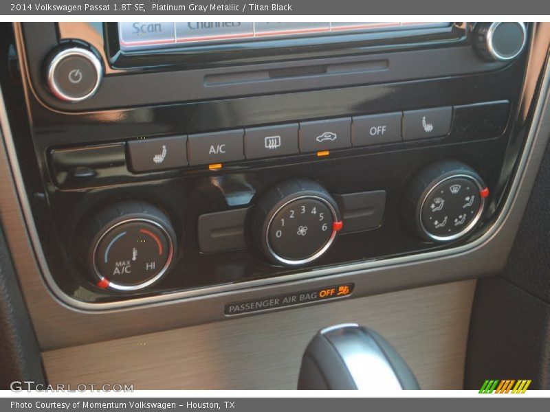 Platinum Gray Metallic / Titan Black 2014 Volkswagen Passat 1.8T SE