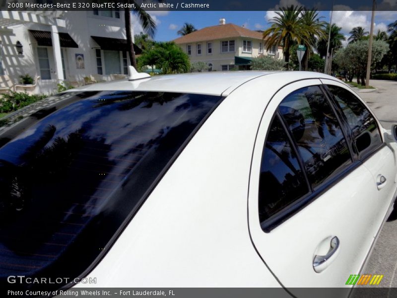 Arctic White / Cashmere 2008 Mercedes-Benz E 320 BlueTEC Sedan