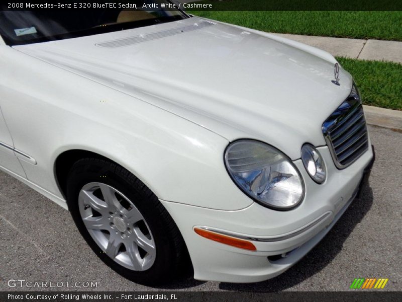 Arctic White / Cashmere 2008 Mercedes-Benz E 320 BlueTEC Sedan