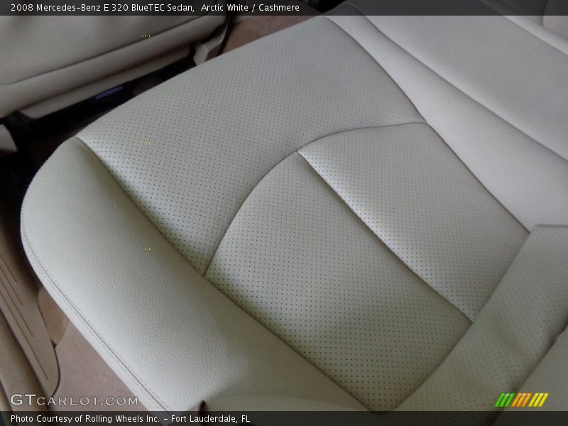 Arctic White / Cashmere 2008 Mercedes-Benz E 320 BlueTEC Sedan