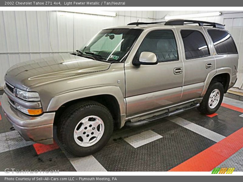 Light Pewter Metallic / Tan/Neutral 2002 Chevrolet Tahoe Z71 4x4