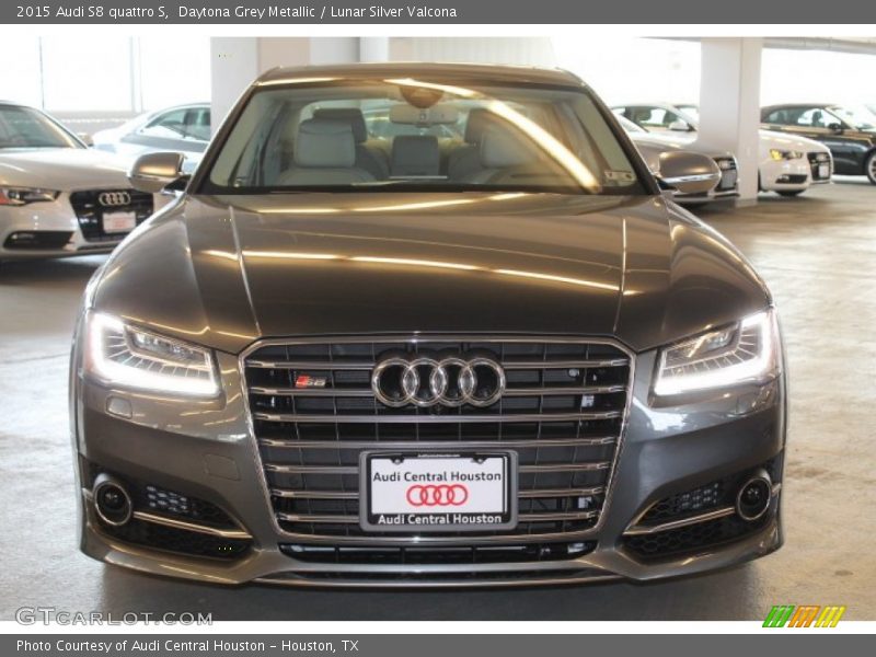 Daytona Grey Metallic / Lunar Silver Valcona 2015 Audi S8 quattro S