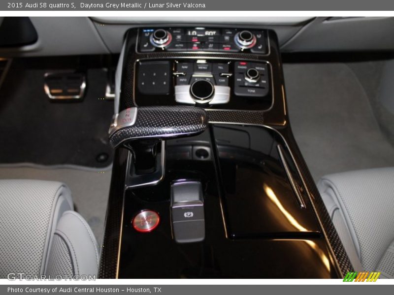 Daytona Grey Metallic / Lunar Silver Valcona 2015 Audi S8 quattro S
