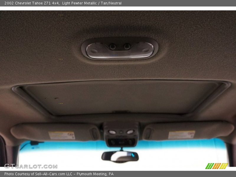 Light Pewter Metallic / Tan/Neutral 2002 Chevrolet Tahoe Z71 4x4