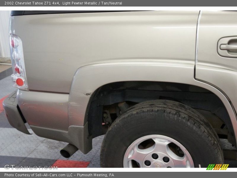 Light Pewter Metallic / Tan/Neutral 2002 Chevrolet Tahoe Z71 4x4
