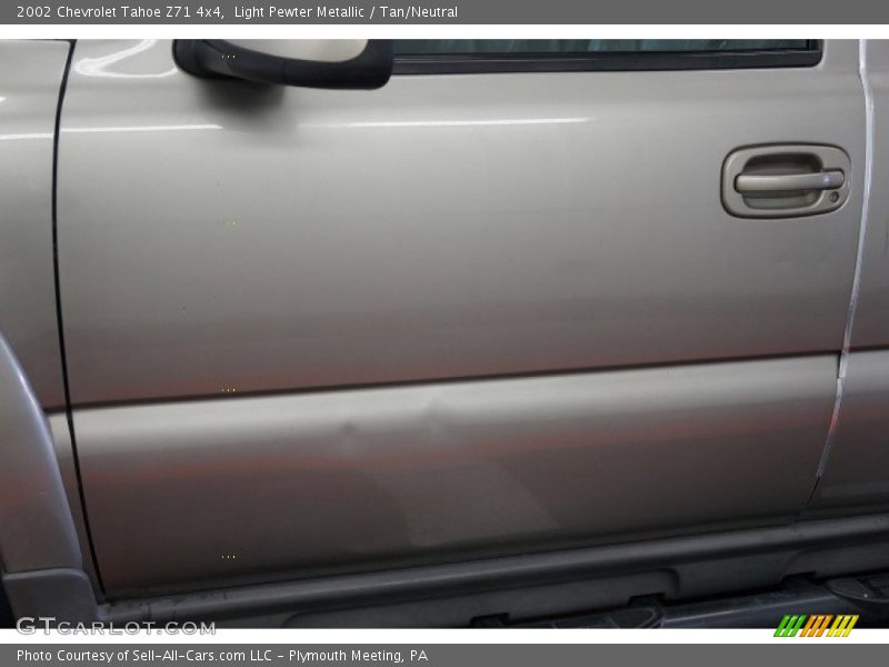 Light Pewter Metallic / Tan/Neutral 2002 Chevrolet Tahoe Z71 4x4