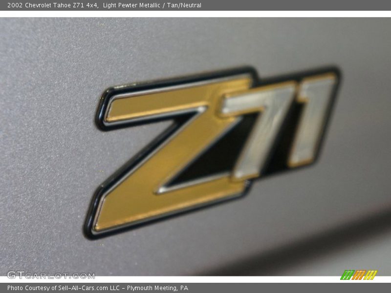 Light Pewter Metallic / Tan/Neutral 2002 Chevrolet Tahoe Z71 4x4